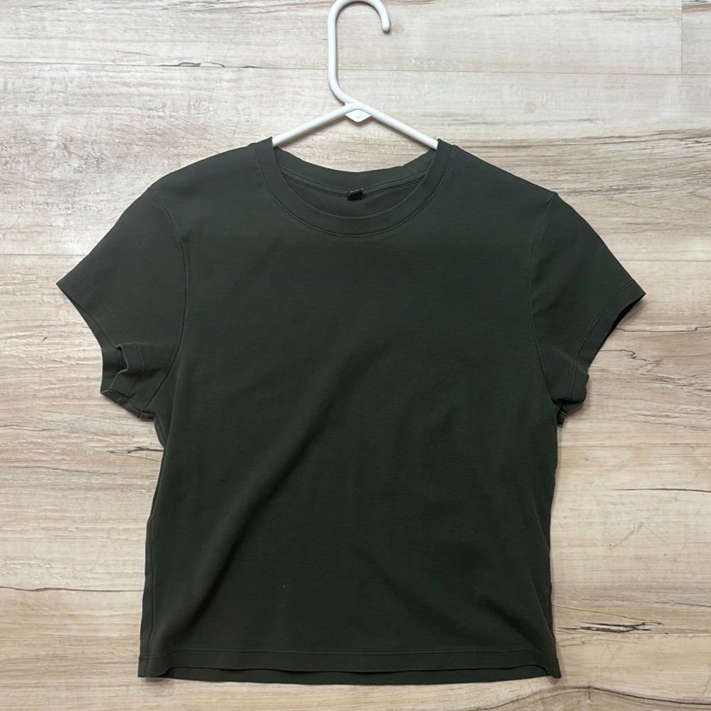 UNIQLO Baby Tee Army Green